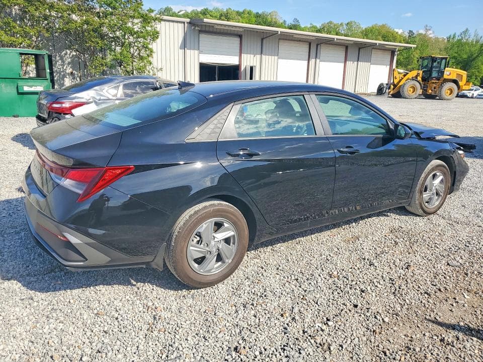 2026 HYUNDAI ELANTRA SE 3