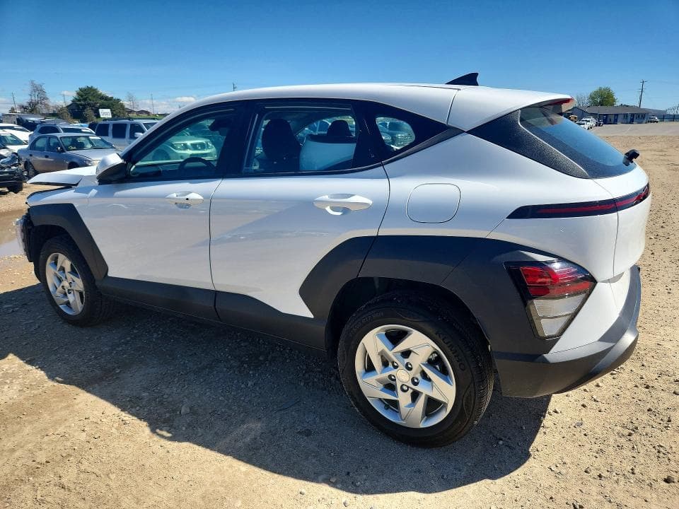 2024 HYUNDAI KONA SE 2