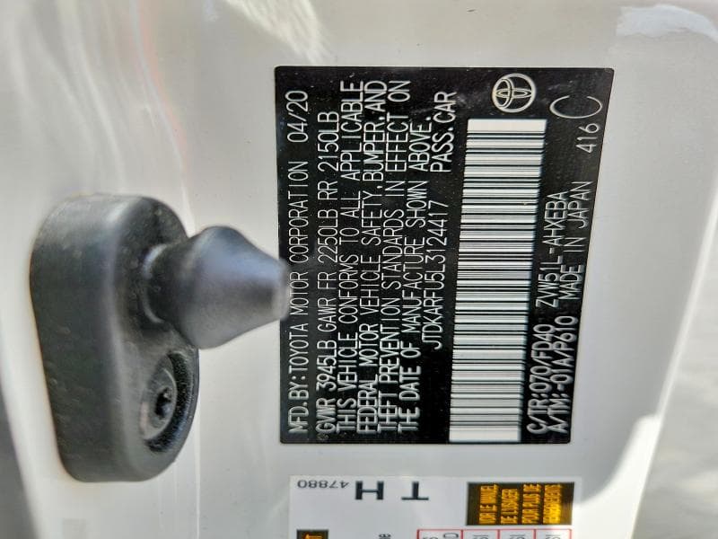 2020 TOYOTA PRIUS LE 12