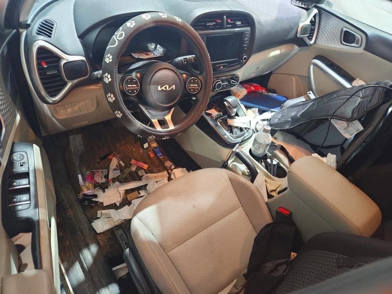 2025 KIA SOUL LX 8