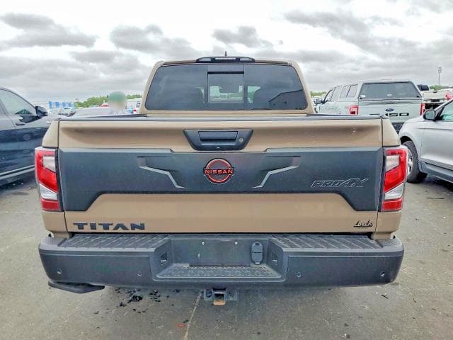 2024 NISSAN TITAN PRO-4X 6