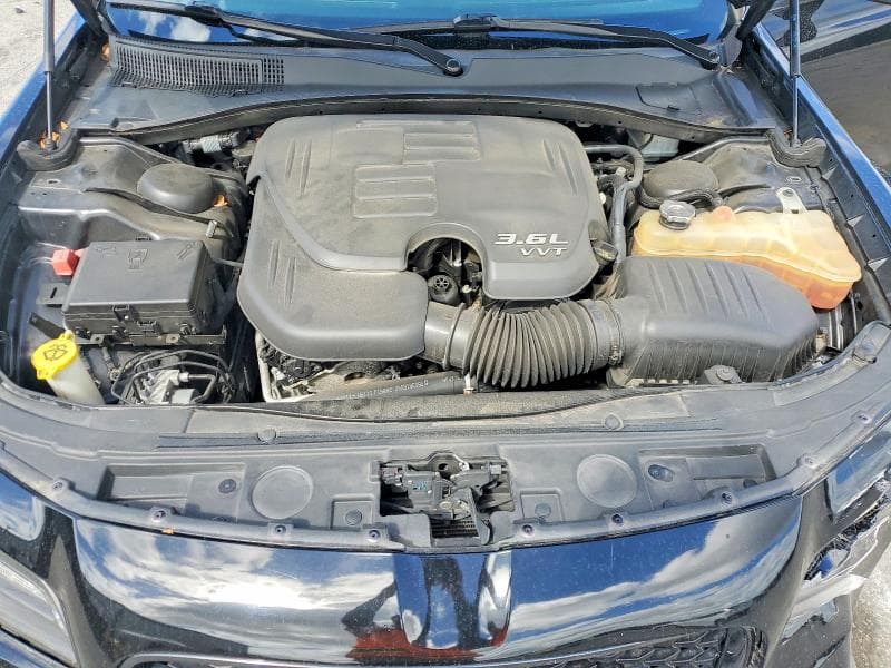2019 CHRYSLER 300 S 11