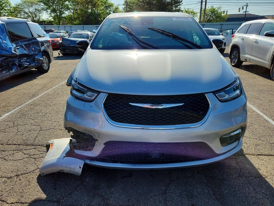 2024 CHRYSLER PACIFICA TOURING L 5