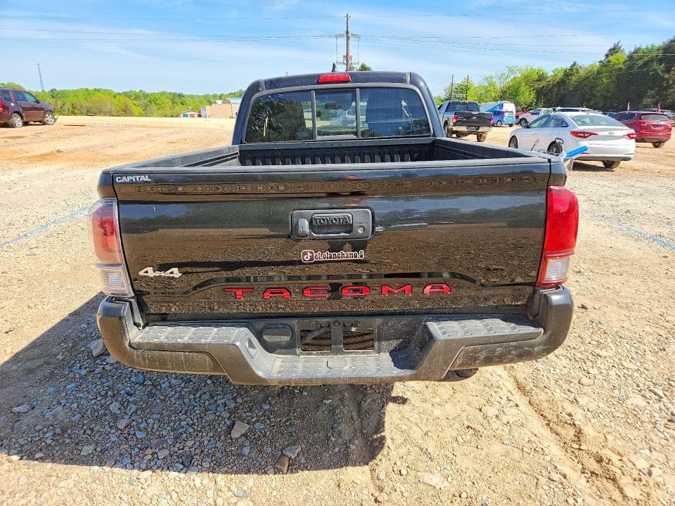 2022 TOYOTA TACOMA SR 6