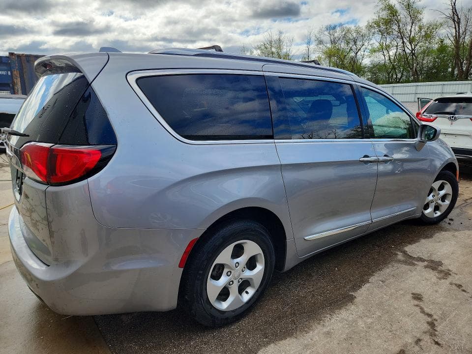 2017 CHRYSLER PACIFICA TOURING L PLUS 3