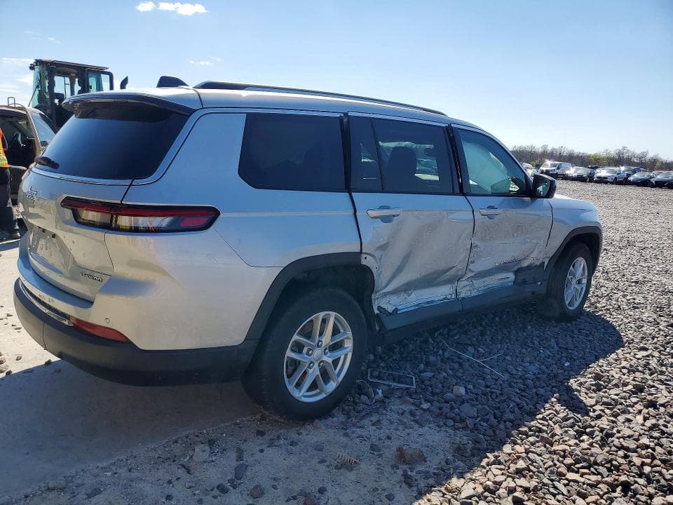 2023 JEEP GRAND CHEROKEE L LAREDO 3