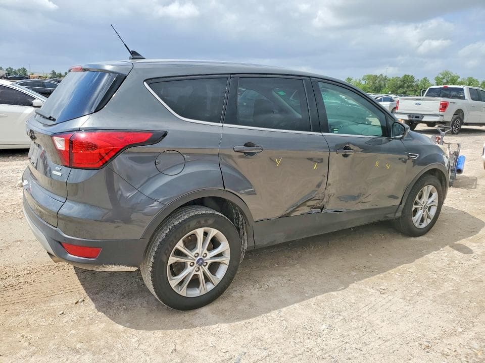 2019 FORD ESCAPE SE 3