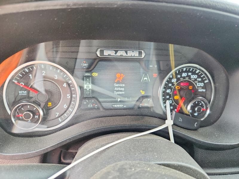 2025 RAM 1500 TRADESMAN 9