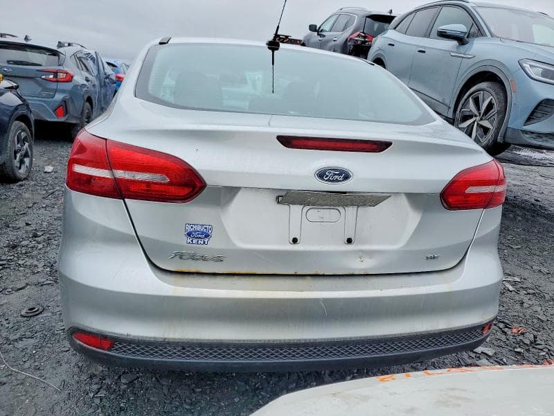2017 FORD FOCUS SE 6