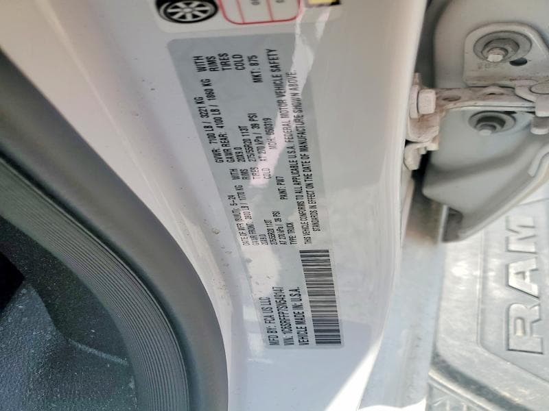 2025 RAM 1500 BIG HORN 13