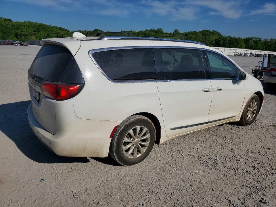 2018 CHRYSLER PACIFICA TOURING L PLUS 3