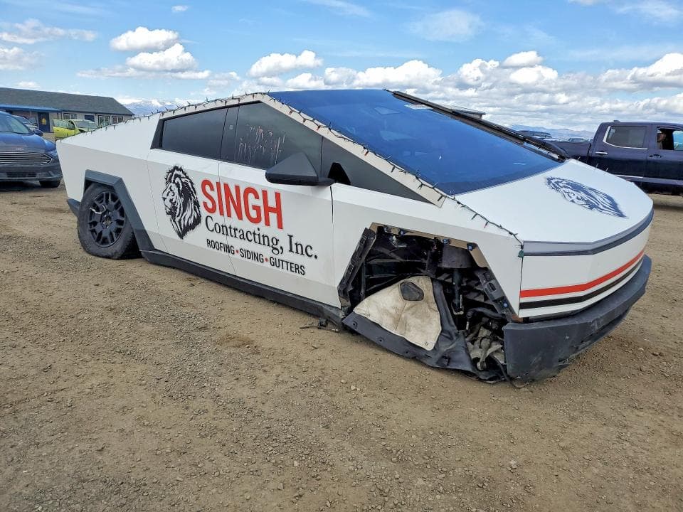 2024 TESLA CYBERTRUCK 4