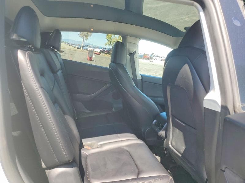 2023 TESLA MODEL Y 10