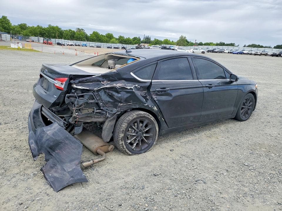 2017 FORD FUSION SE 3