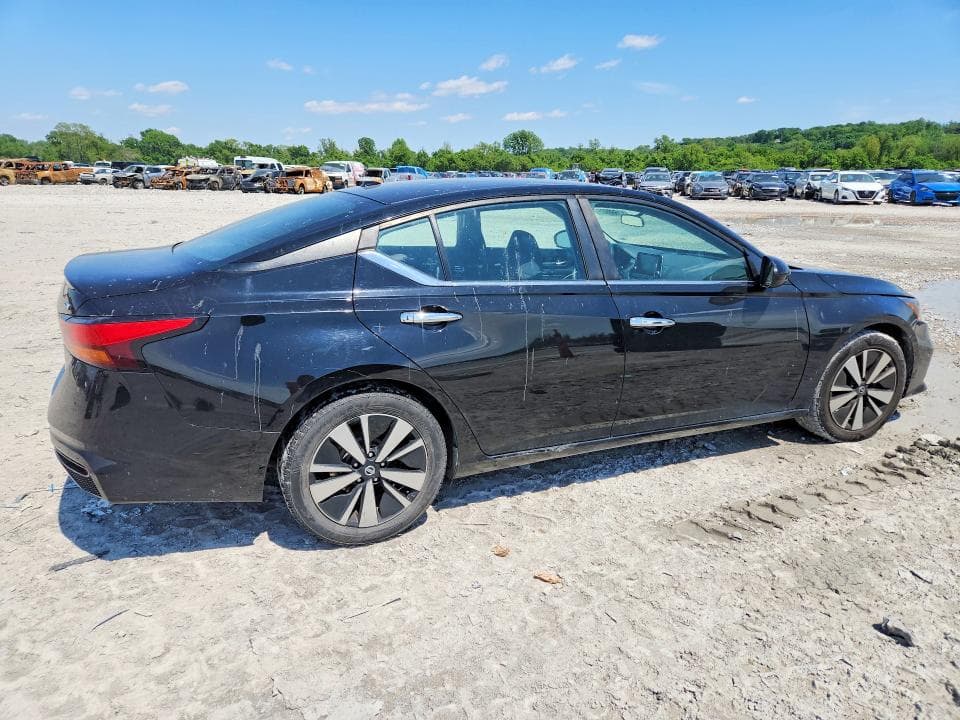 2021 NISSAN ALTIMA SV 3