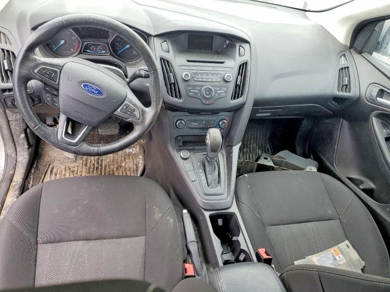 2017 FORD FOCUS SE 8