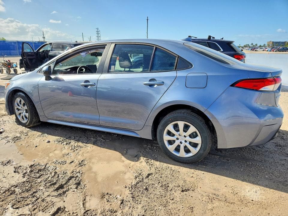 2023 TOYOTA COROLLA LE 2