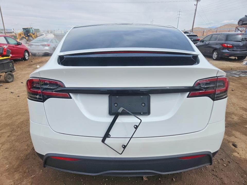 2026 TESLA MODEL X 6