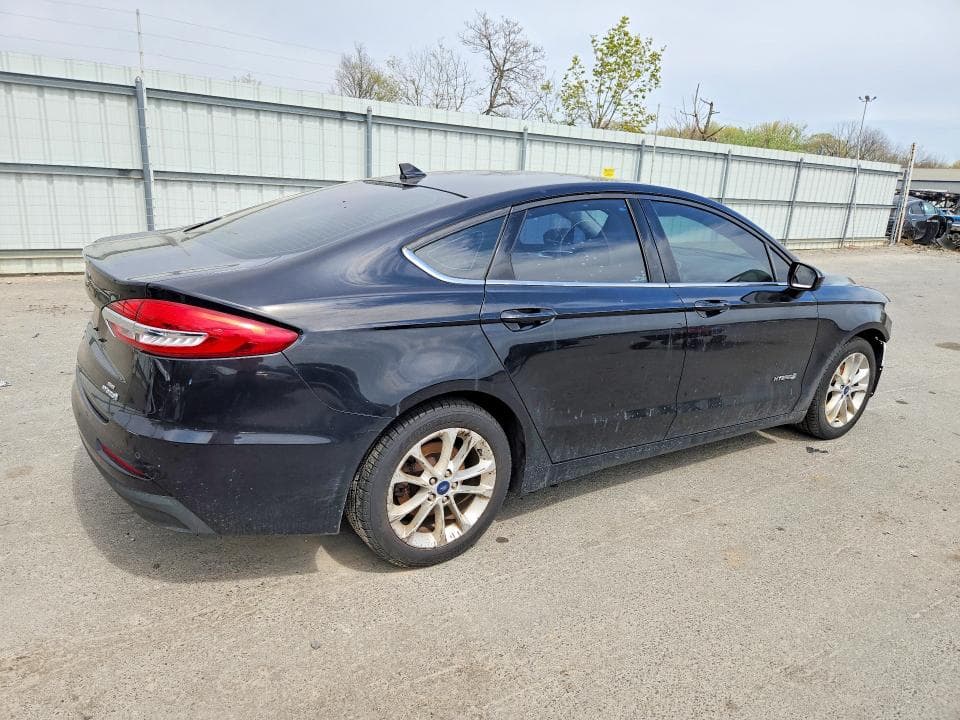 2019 FORD FUSION SE 3