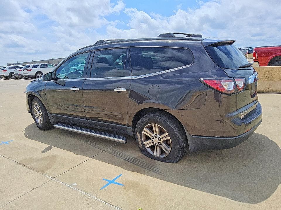2017 CHEVROLET TRAVERSE LT 2