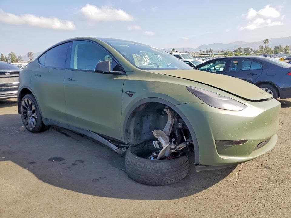 2023 TESLA MODEL Y 4