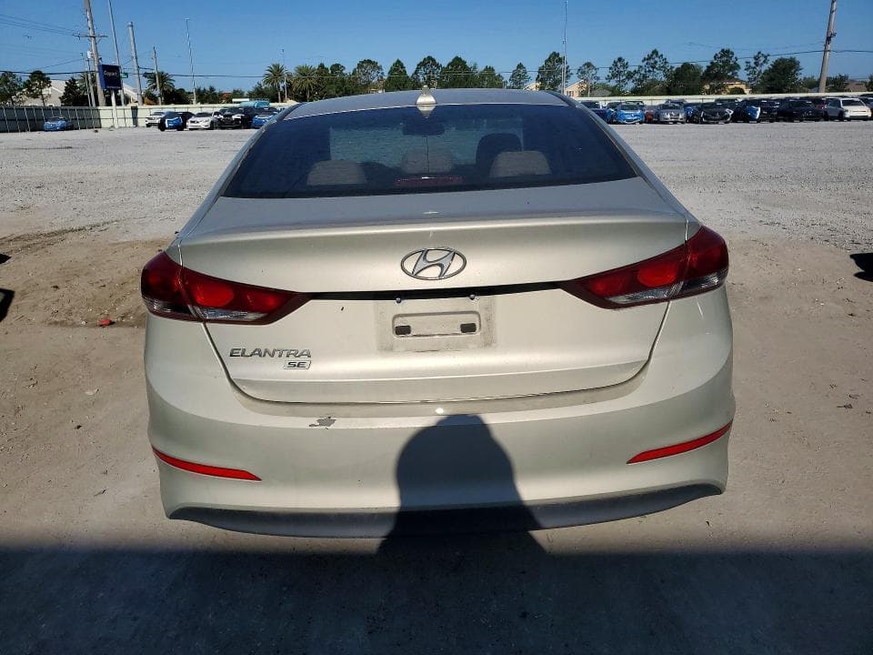 2017 HYUNDAI ELANTRA SE 6