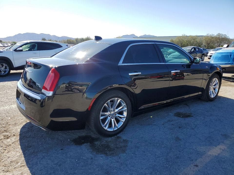 2017 CHRYSLER 300C 3