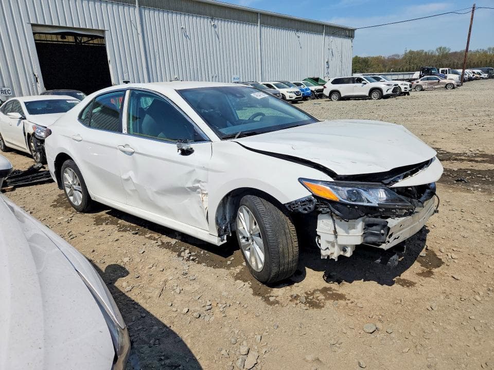 2023 TOYOTA CAMRY LE 4