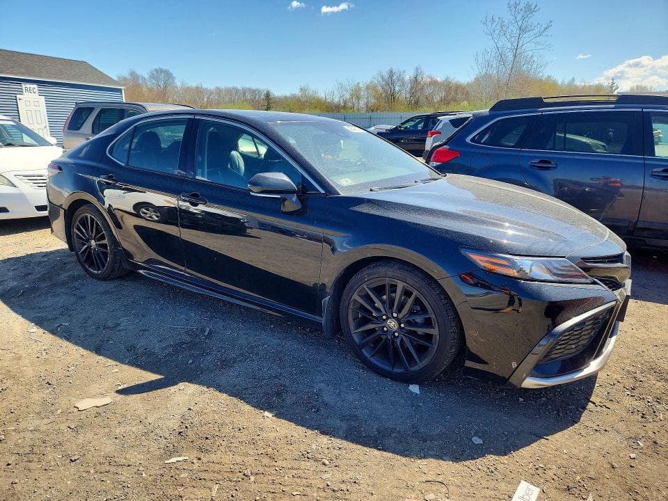 2023 TOYOTA CAMRY XSE 4