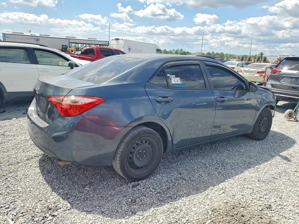 2018 TOYOTA COROLLA LE 3