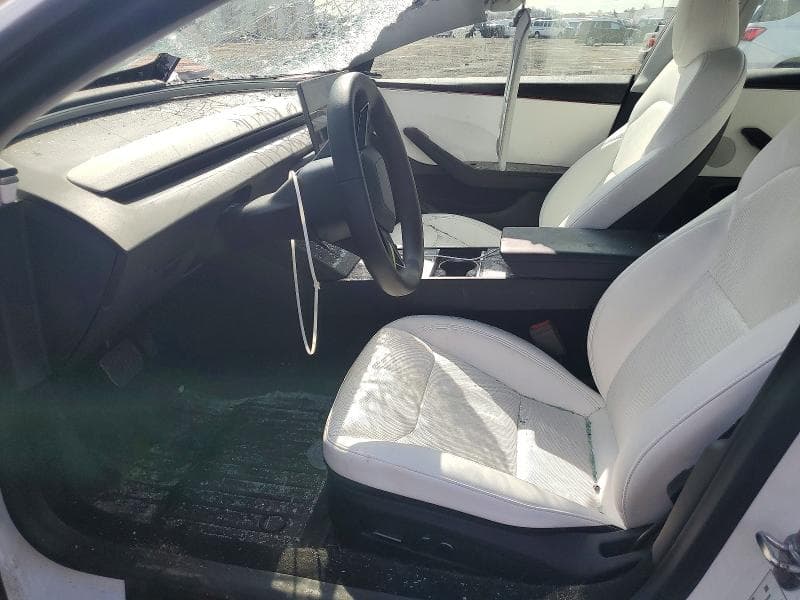 2025 TESLA MODEL 3 7