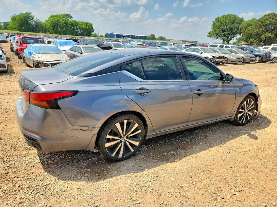2020 NISSAN ALTIMA SR 3