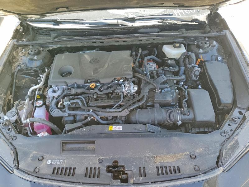2025 TOYOTA CAMRY XLE 11