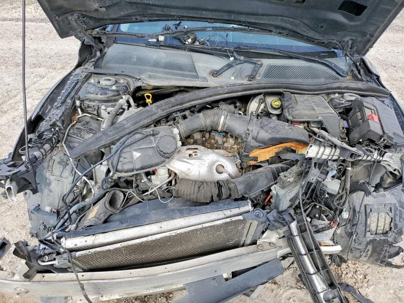 2017 INFINITI QX30 BASE 11