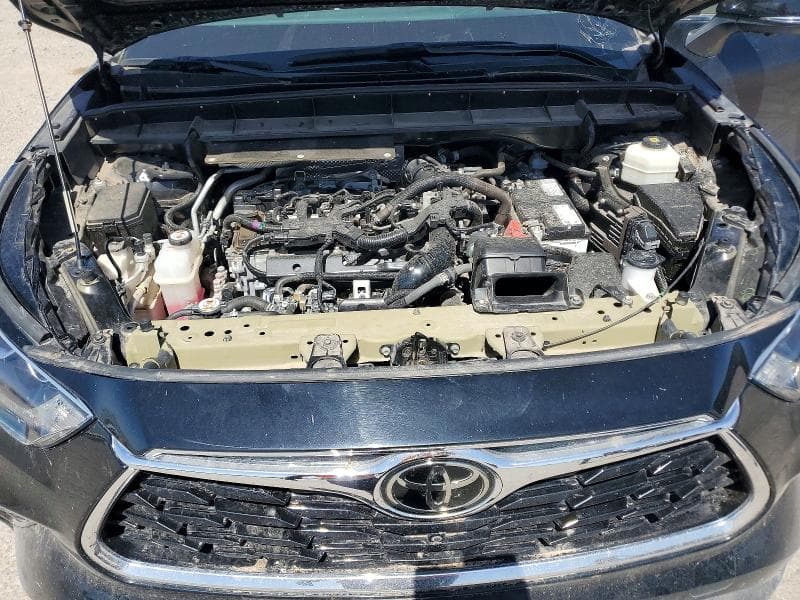 2023 TOYOTA HIGHLANDER LIMITED 11