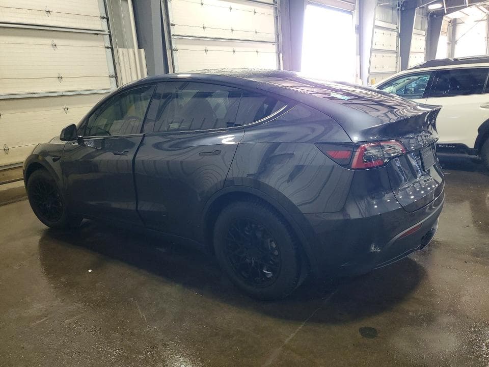 2024 TESLA MODEL Y 2