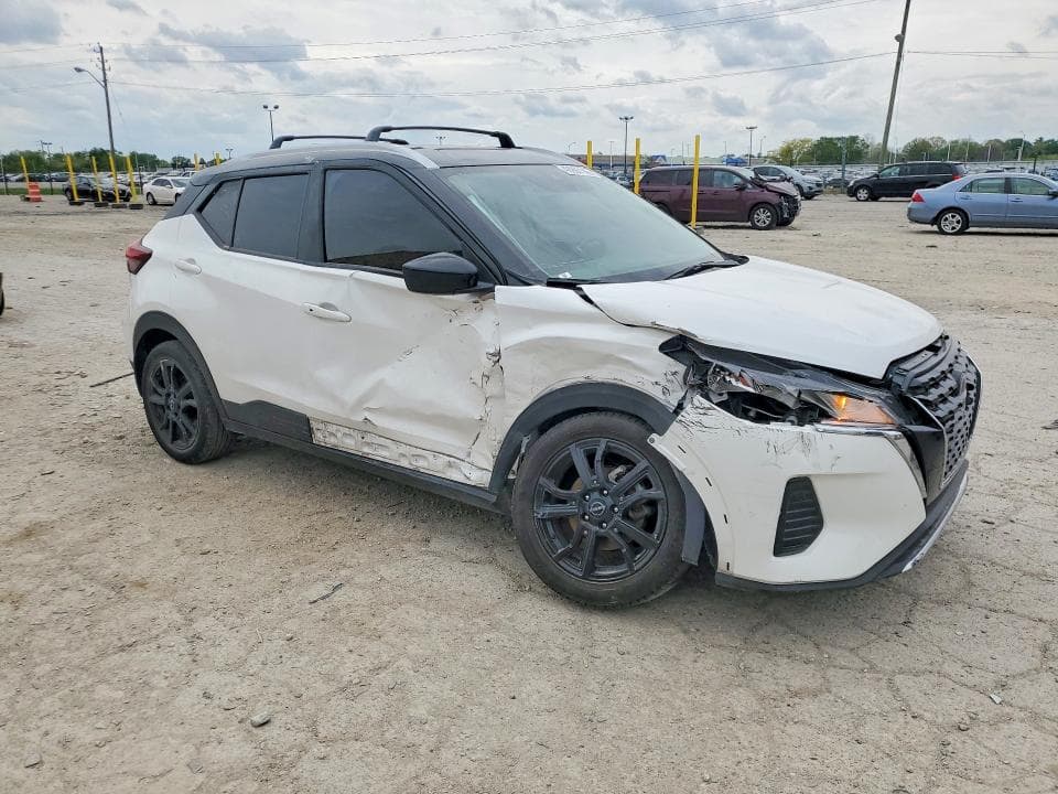 2023 NISSAN KICKS SV 4