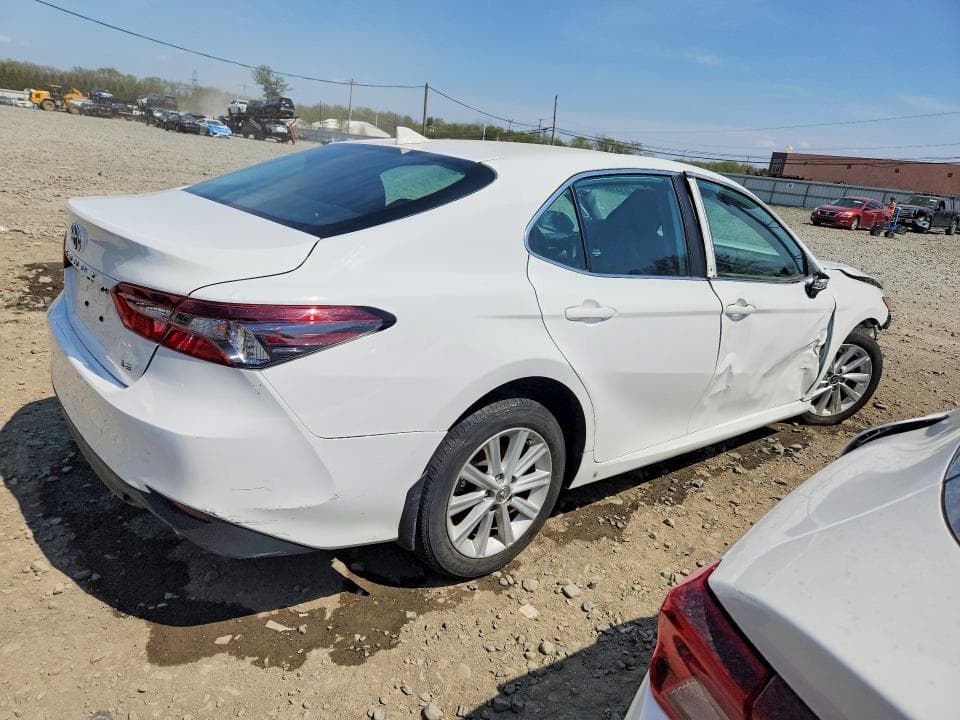 2023 TOYOTA CAMRY LE 3