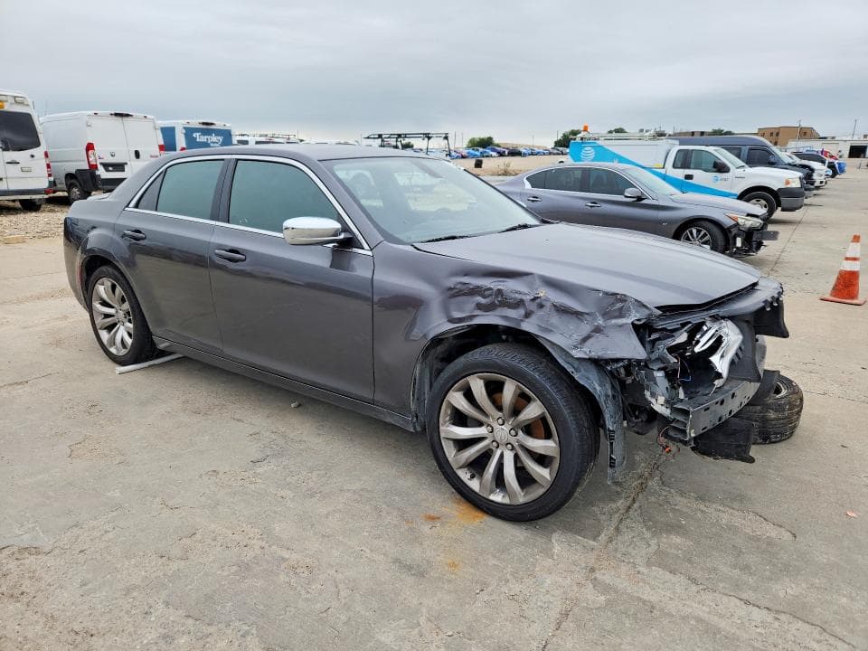 2019 CHRYSLER 300 TOURING 4