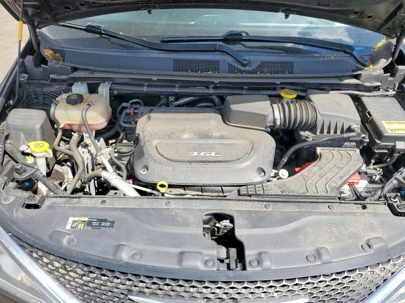 2019 CHRYSLER PACIFICA TOURING L 12