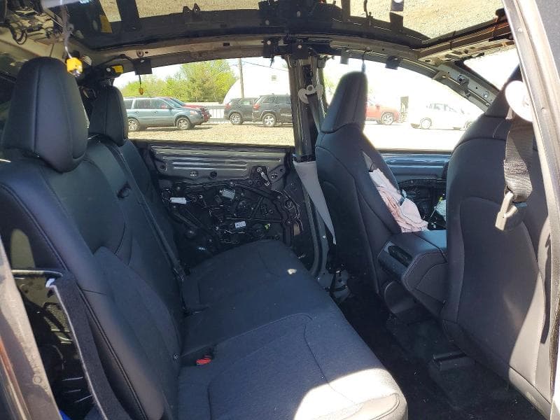 2026 TESLA MODEL Y 11