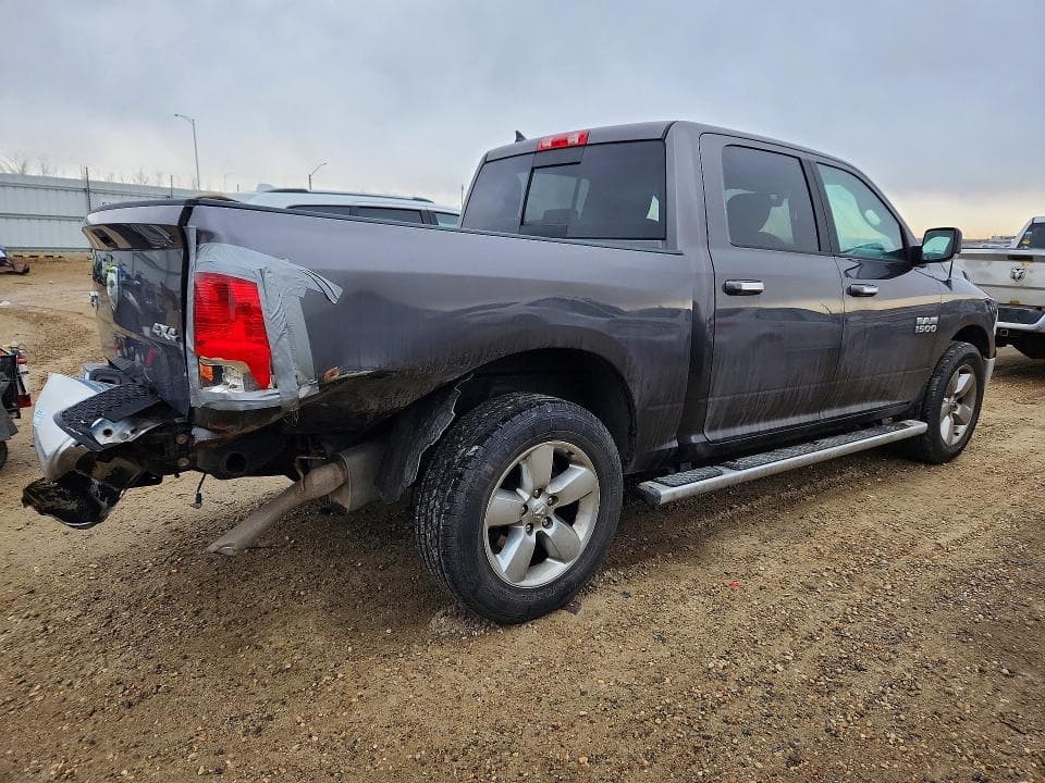 2018 RAM 1500 SLT 3