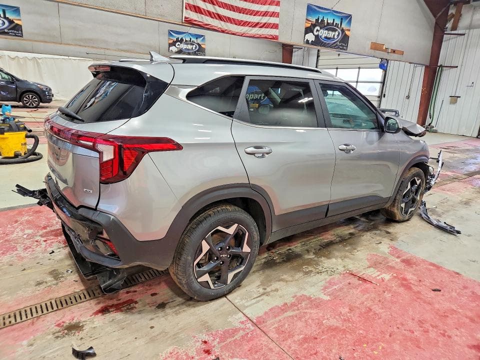 2024 KIA SELTOS EX 3