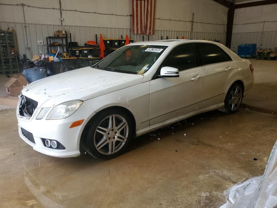 2010 MERCEDES-BENZ E-CLASS - 1