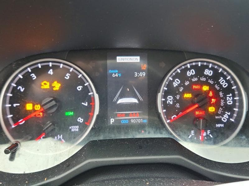 2021 TOYOTA RAV4 XLE 9