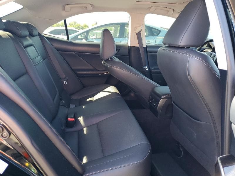 2017 LEXUS IS 300 BASE 10
