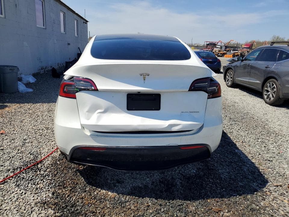 2023 TESLA MODEL Y 6