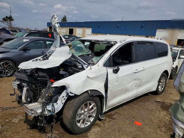 2025 CHRYSLER PACIFICA SELECT - 1