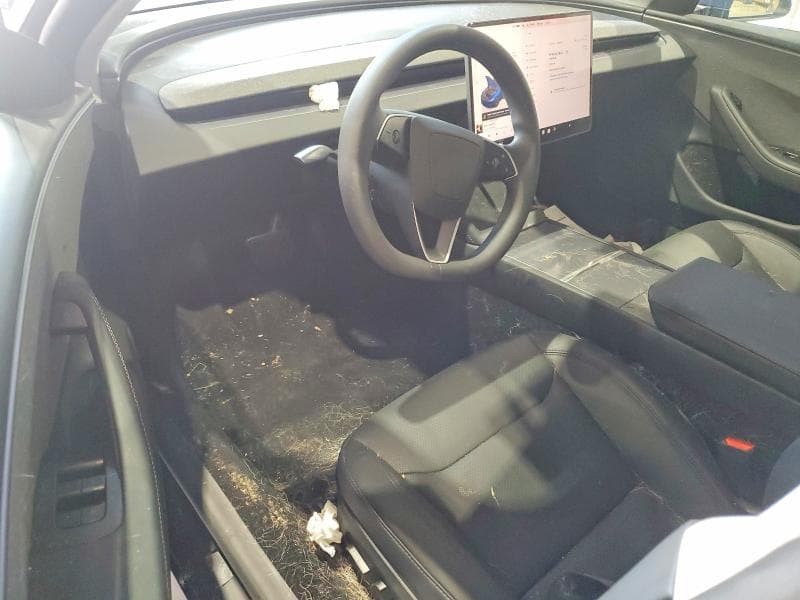 2026 TESLA MODEL 3 8