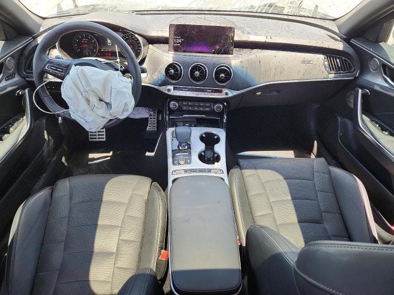 2023 KIA STINGER GT2 8
